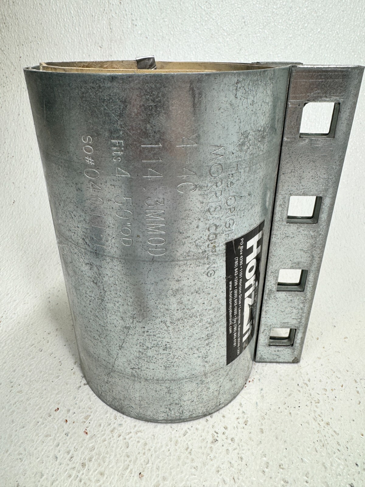 MORRIS 4-4C Compression Coupling 4" Pipe Size (4.50 OD) x 8" Long *NO BOLTS*