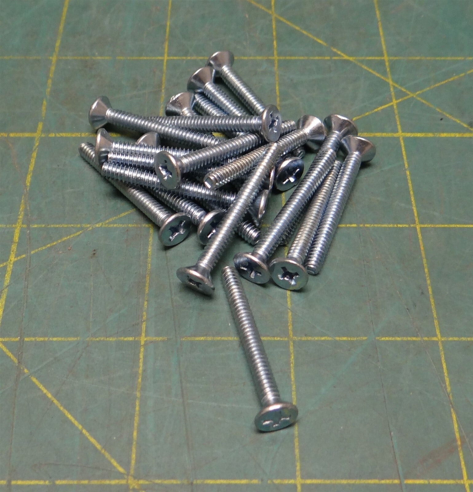 (Lot of 20) 6-32 x 1-1/4" Length Zinc Plated Steel Phillips Flat Head Screw
