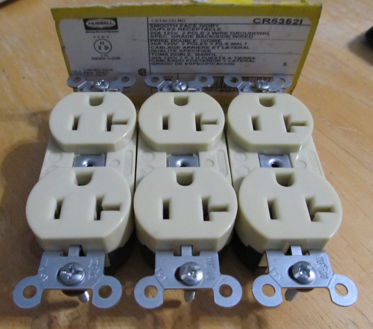 "LOT OF  3" HUBBELL CR53521 Duplex Receptacles 3 Wire Ground 20A 125V 2Pole
