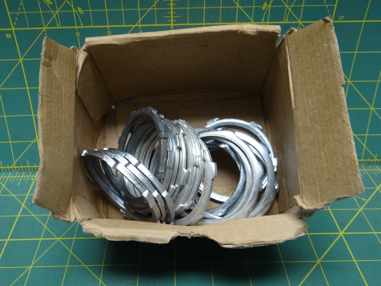 (19) American Fittings Corp LN200L 2 Conduit Locknut Zinc Plated Steel Threaded