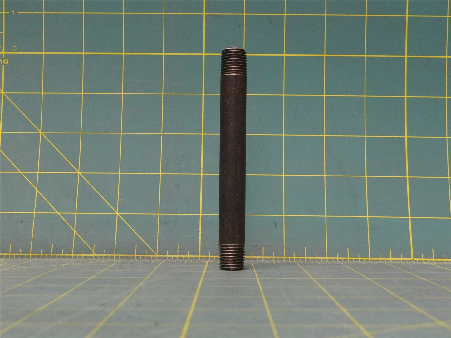1/4" x 4 1/2" Pipe Fitting Nipple Male NPT Steel Tapered Threaded Sch 40 Welded