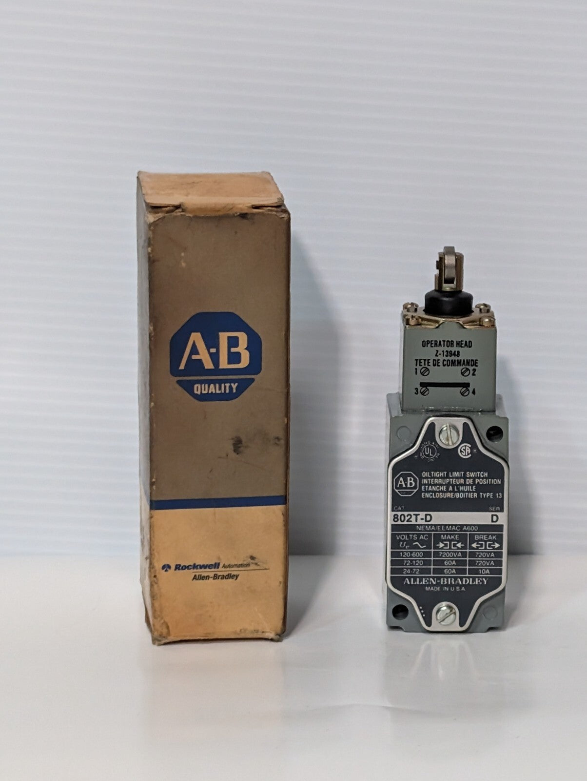 Allen-Bradley 802T-D Oiltight Limit Switch, Series D, Top Push Roller, 2 Pole
