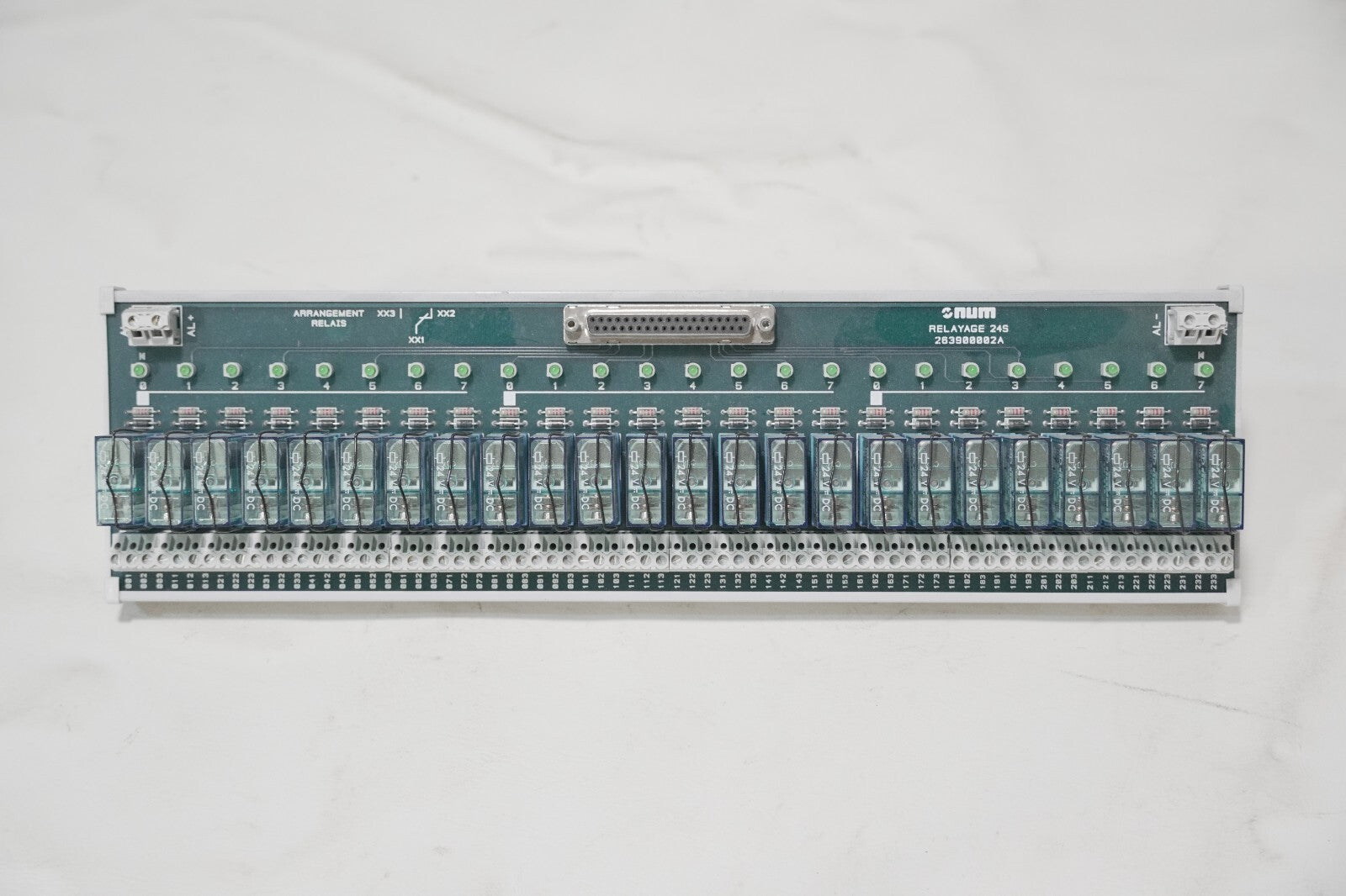 num 263900002A 24-output interface module