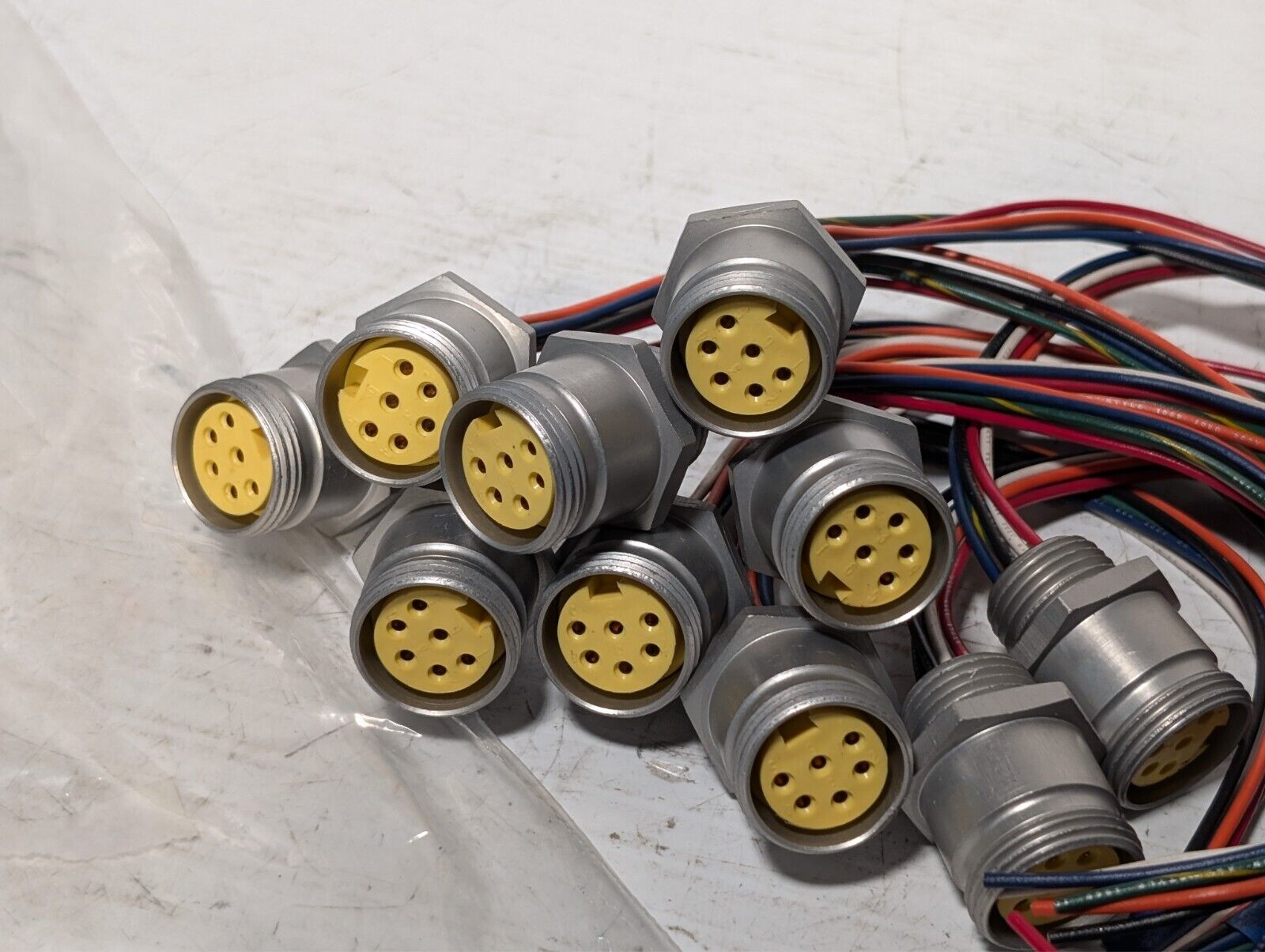Lot of 10 six-pin female connectors, plugs, six wires each, as pictured