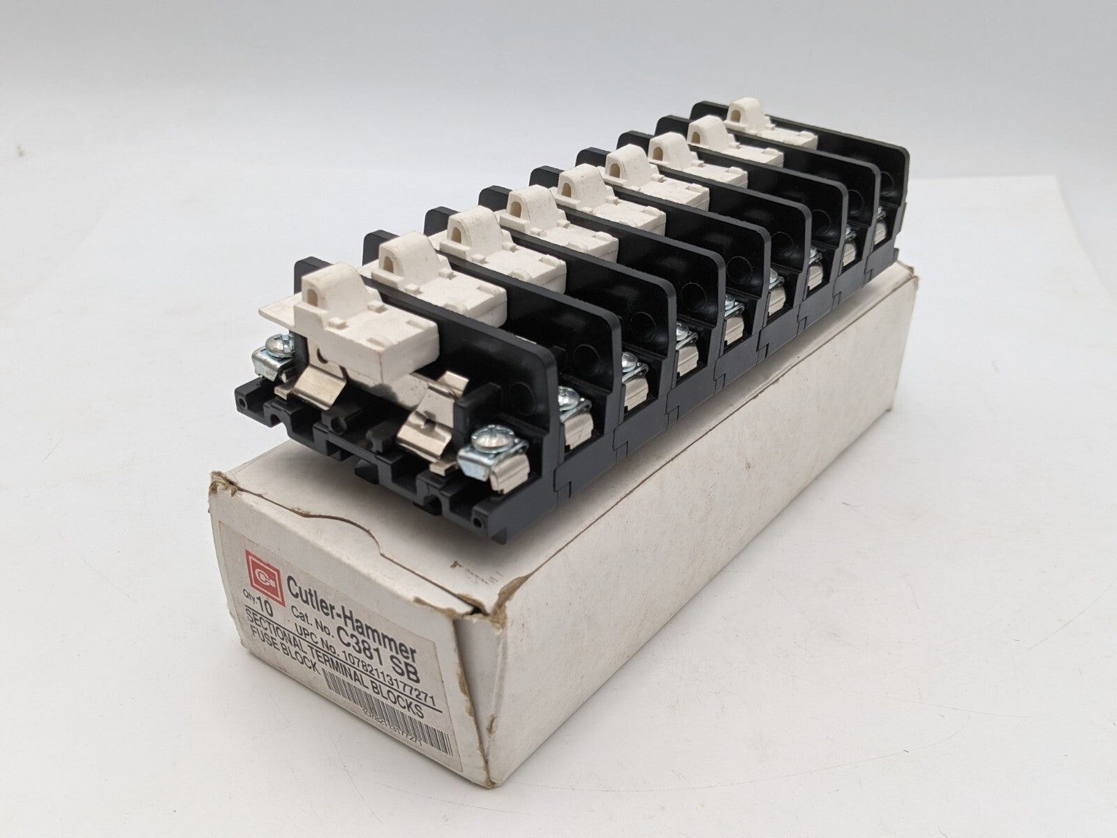 Lot of 9 Set Cutler-Hammer C381SB Series 300 Fuse Block 30 Amp 600 Volt
