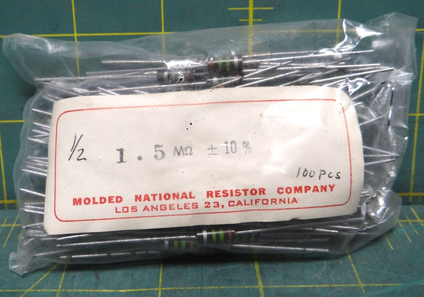 100 Piece Molded National Resistor Company 1.5MΩ +10% 1/2 Watt