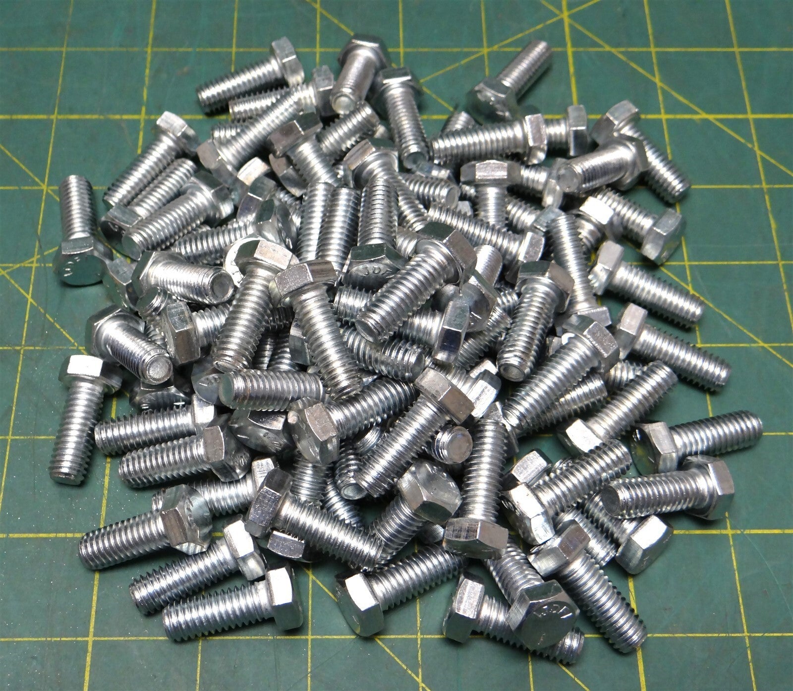(100) 3/8"-16 x 1" Grade 5 Zinc-plated Steel Machine Bolt NSN: 5306-01-528-2931