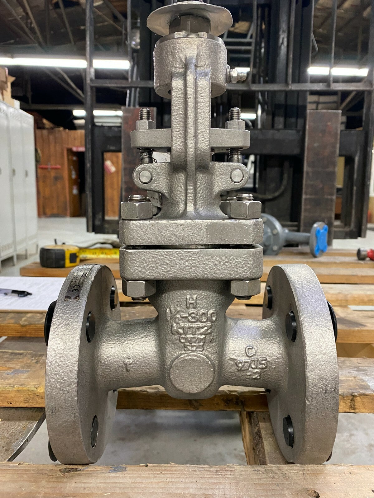 KITZ 300-UMHACNT Gate Valve 1-1/2" Class 300 Flanged CN7M ALLOY 20 B16.34 API603