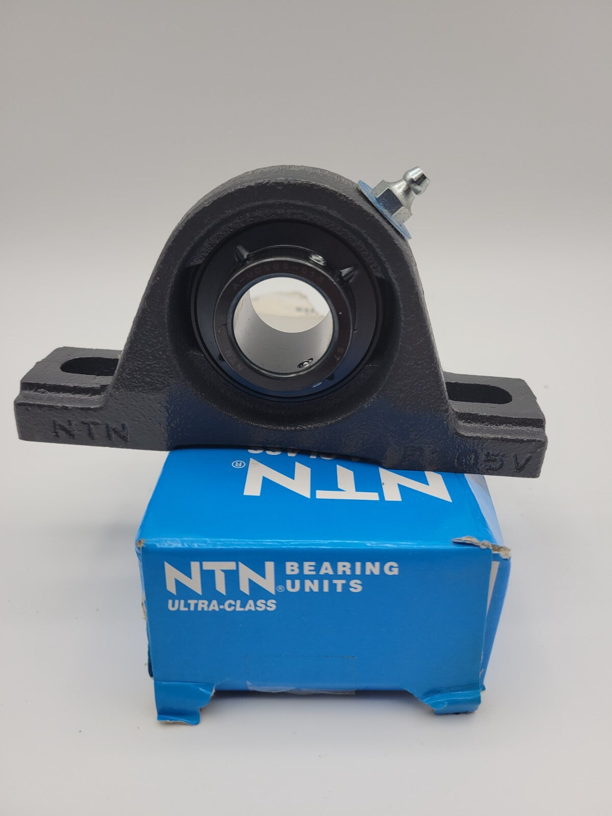NTN P205V 5RYT9 Pillow Block Ball Bearing  A-UC205-015 15/16" Bore Cast Iron NOS