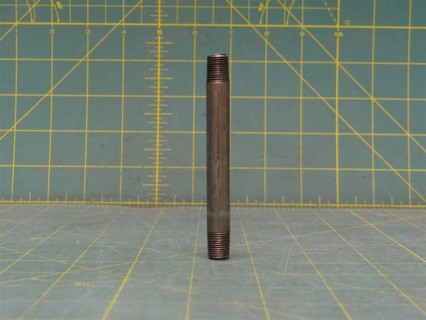 1/8" x 3 1/2" Pipe Fitting Nipple Male NPT Stainless Steel Tapered Schedule 40