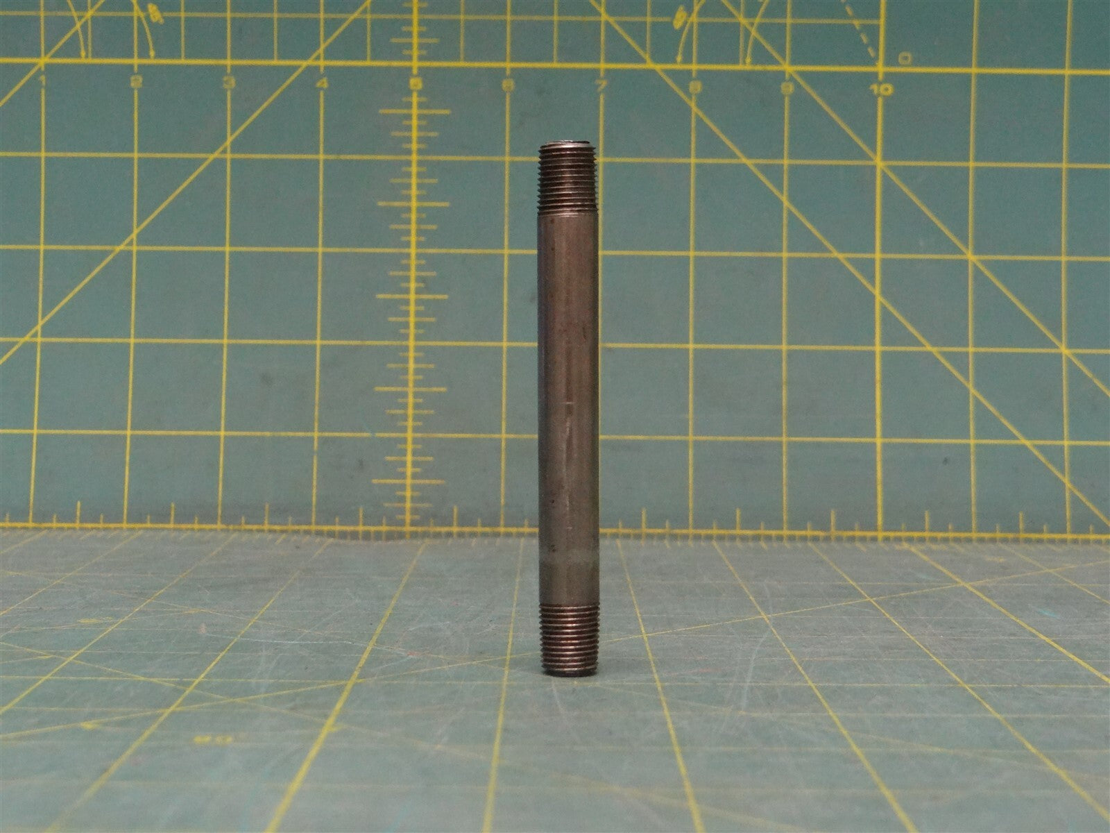 1/8" x 3 1/2" Pipe Fitting Nipple Male NPT Stainless Steel Tapered Schedule 40
