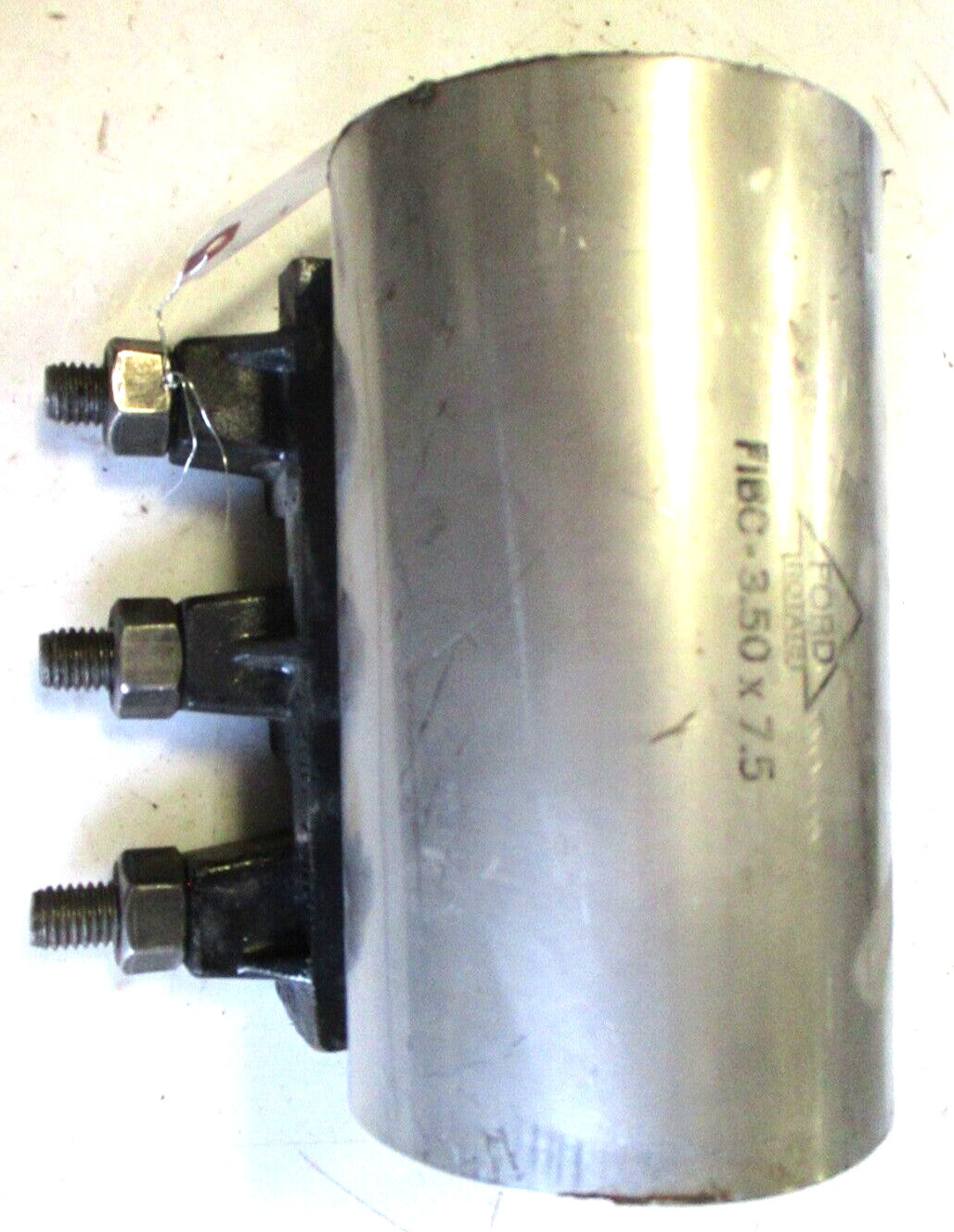 FORD FIBC Full Circle PVC Pipe Repair Clamp 3" (3.50 OD) x 7-1/2" Long / 3-Bolt