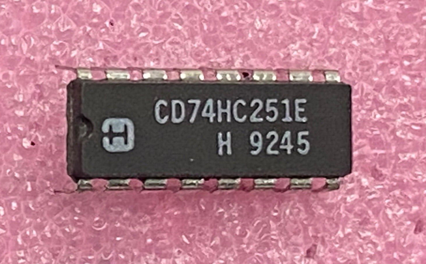 Harris CD74HC251E Data selector/mux 3-state outputs date code 9245