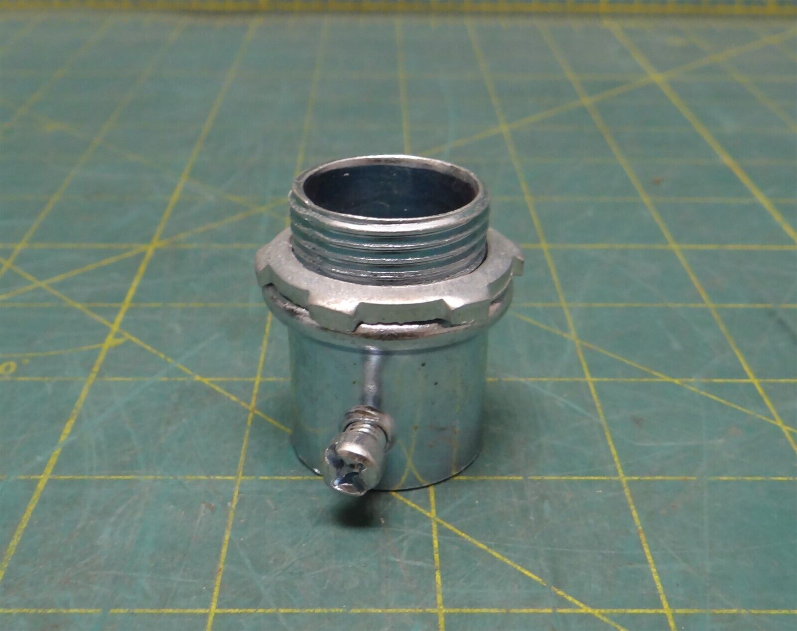 3/4" Straight Zinc-Plated Steel Set Screw Connector Conduit Fitting 1.5" Length
