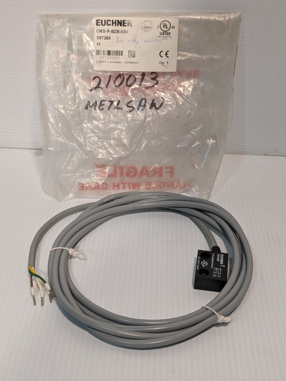 Euchner CMS-R-BZB-03V Safety Switch Sensor, 9mm Range, 3M (9.8') Cable-Free Ship