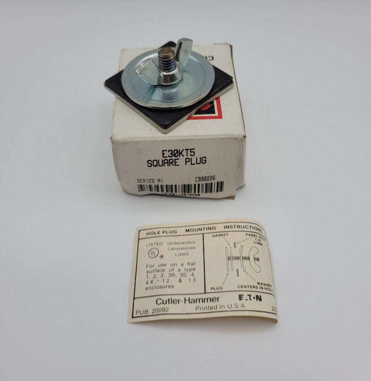Cutler-Hammer E30KT5 Square Plug Series A1 for 3, 3R, 3S, 4, 12 & 13 Enclosure