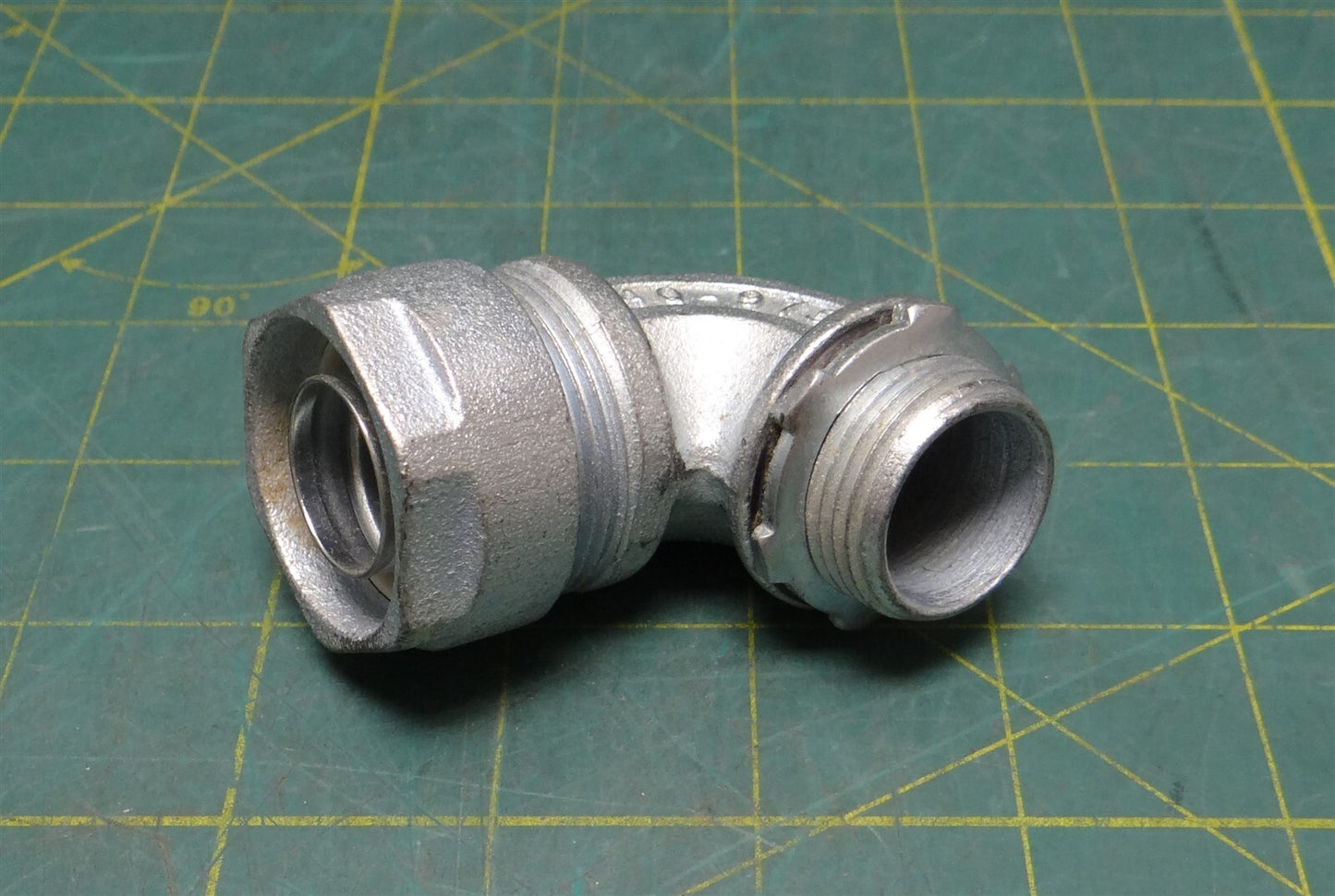 3/4" OZ-Gedney 4Q-975 Liquid Tight Malleable Iron 90° Elbow Connector w/ Nut