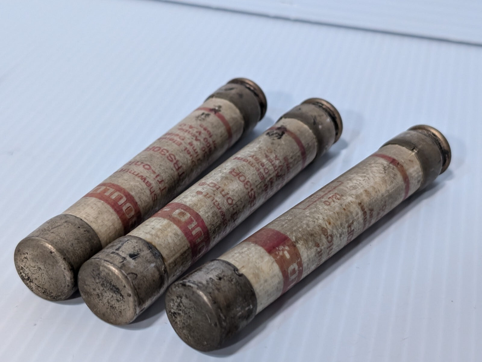 Lot of 3 Shawmut TRS30R Fuses, 30A, 600VAC - Free Returns