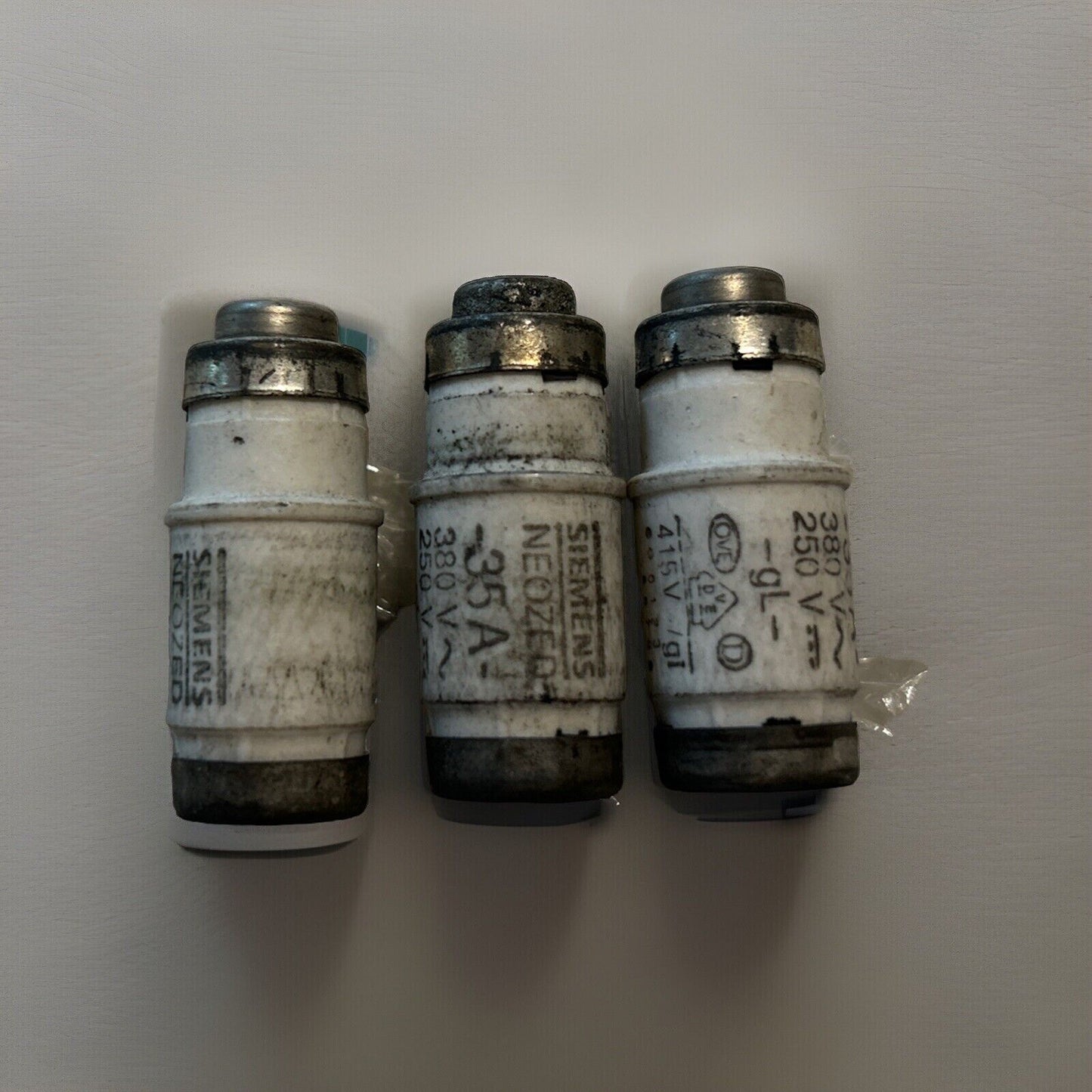 *QTY 3* Siemens 35AMP NEOZED Fuse 415V.       FB