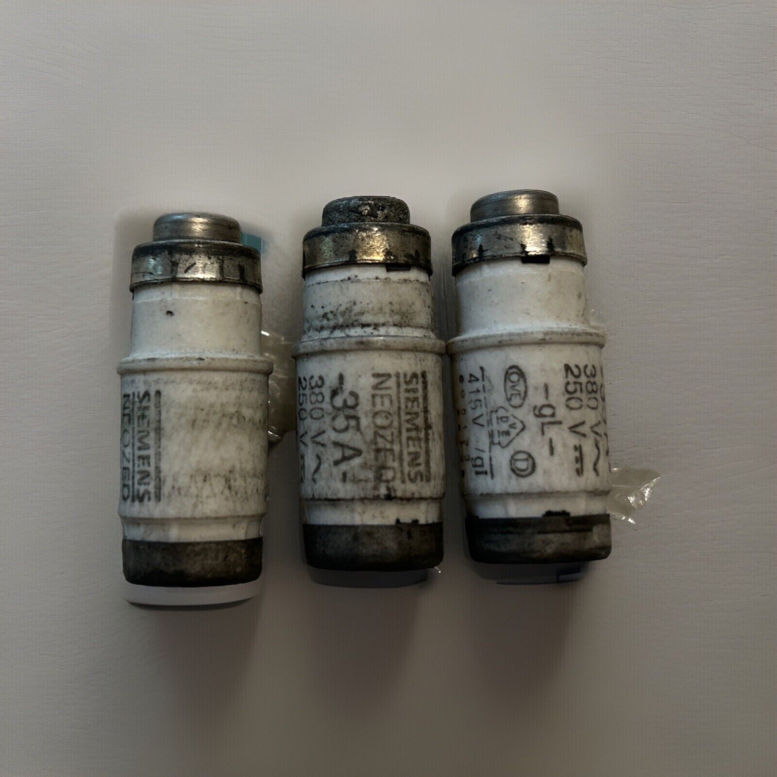 *QTY 3* Siemens 35AMP NEOZED Fuse 415V.       FB