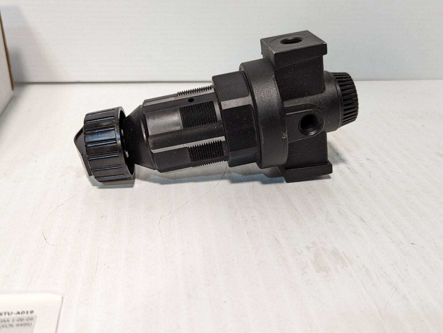 Master Pneumatics R100-2SR343 Regulator, 1/4" NPT, 0-15psi Out