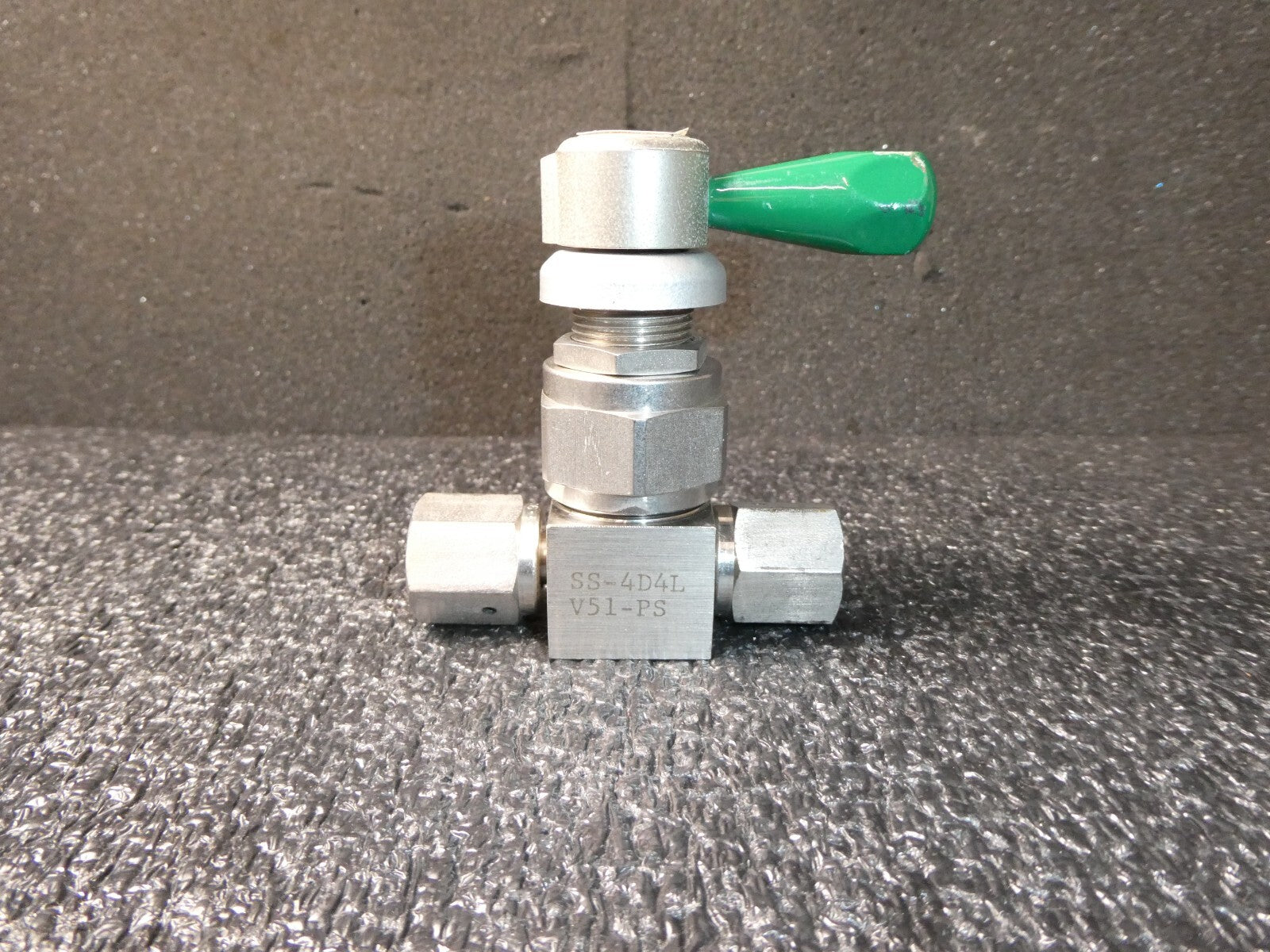 NUPRO SS-4D4L-V51-PS Gas Shut Off Valve