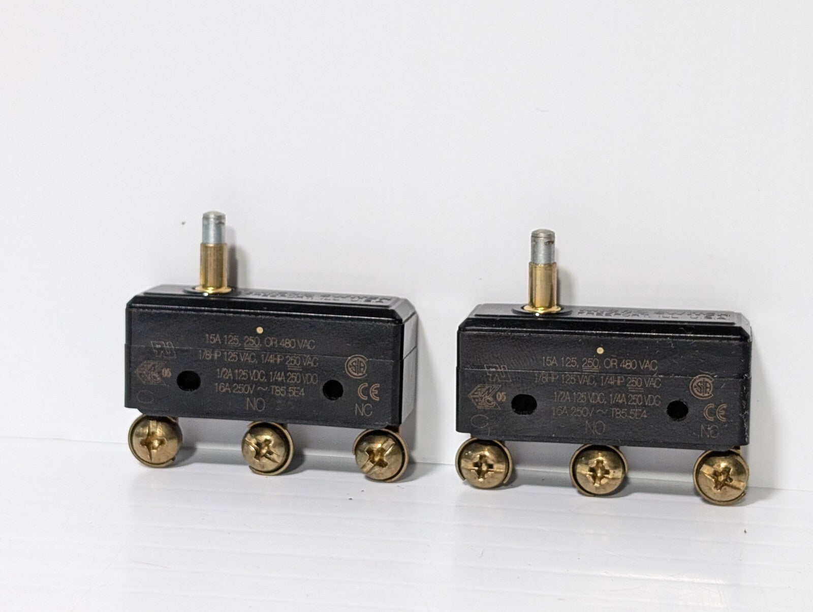 Lot of 2 Micro Switch BZ-2RS-P4 Limit Switches, 15A, SPDT, 480V
