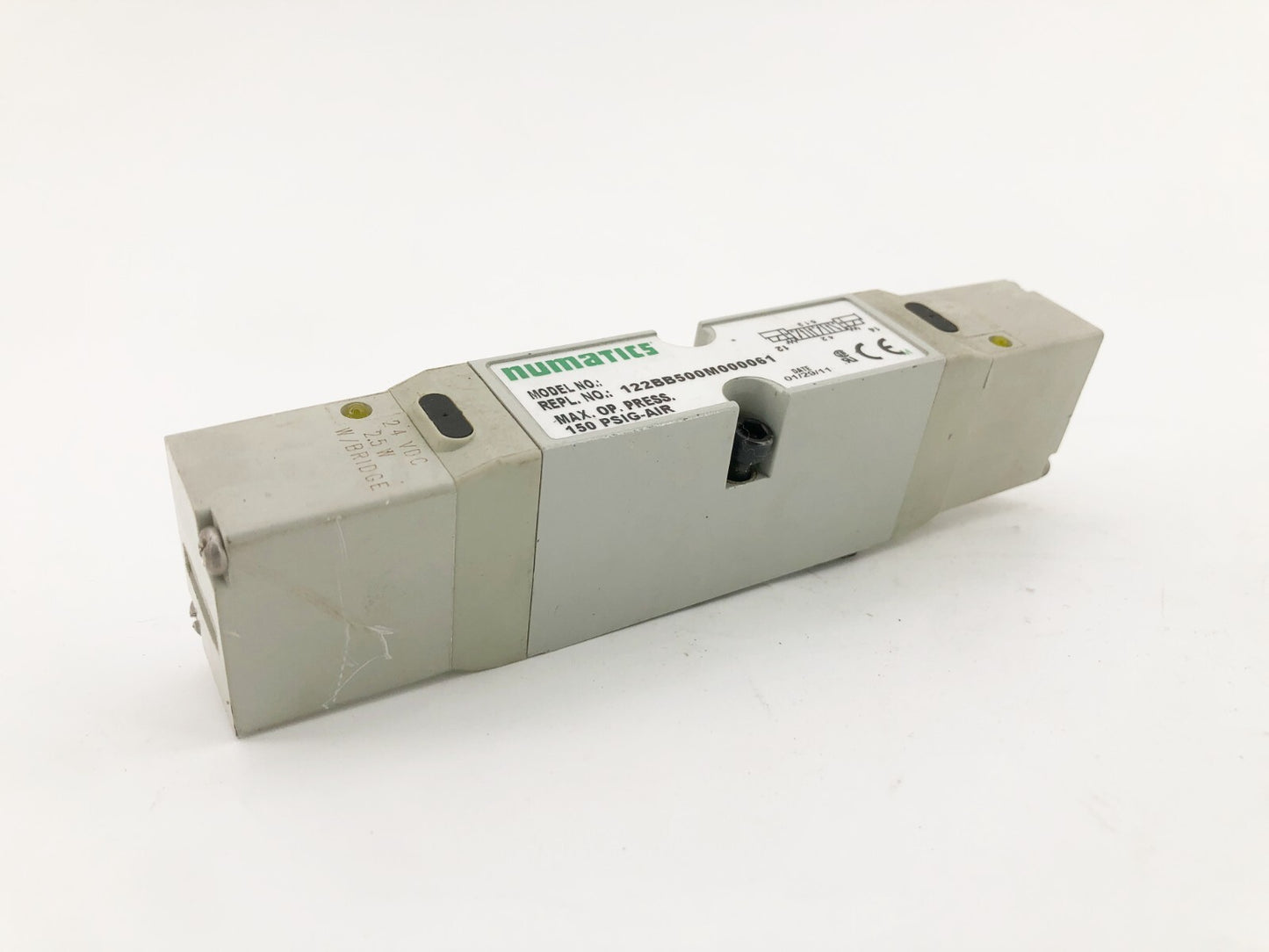 New Numatics 122BB500M000061 Solenoid Valve 24VDC 2.5W - No Box