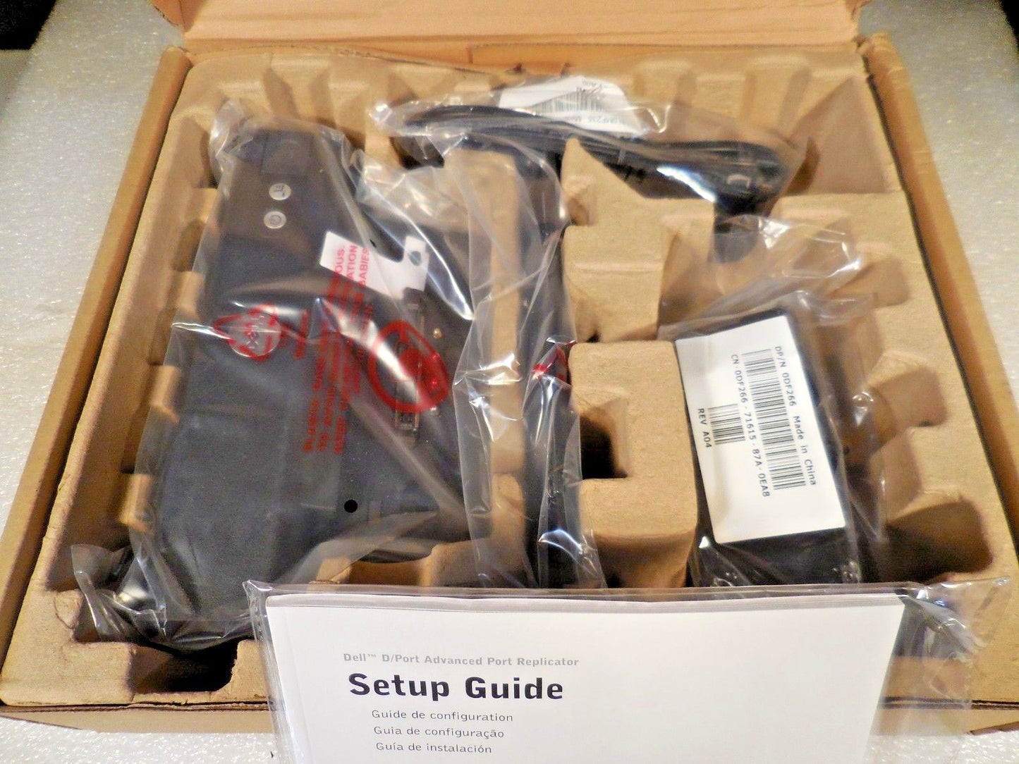 DELL PR01X D/Port Advanced Port Replicator Assembly Kit + Set Up Guide (Rev A02)
