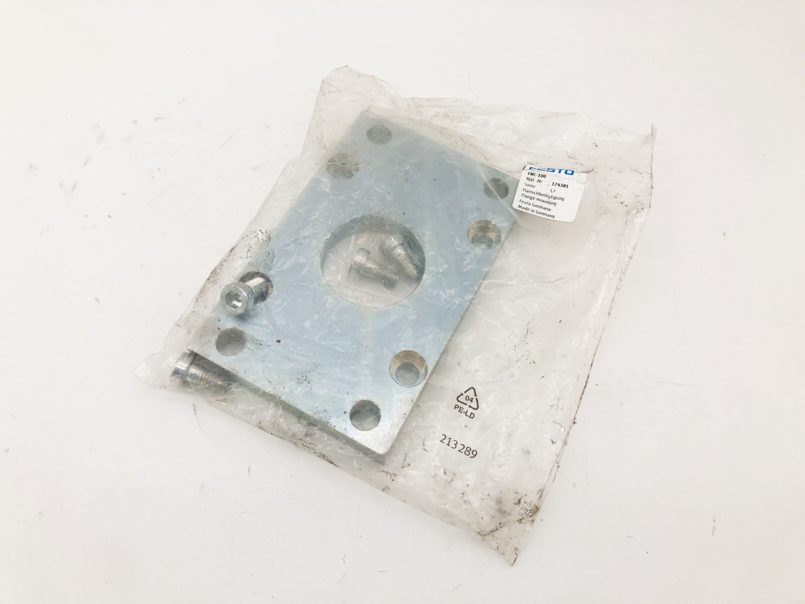 New Festo FNC-100 Mounting Bracket 174381