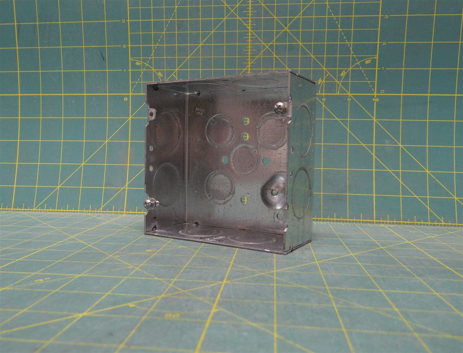 4-11/16" Raco 258 Steel Square Outlet Box, Ground Bump, 1" Side Knockouts 