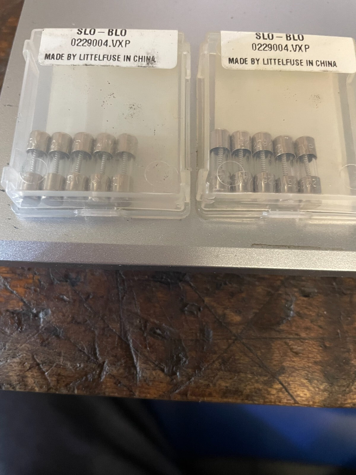 Lot of 10 Littelfuse 0229004.VXP Slo-Blo Cartridge Fuses