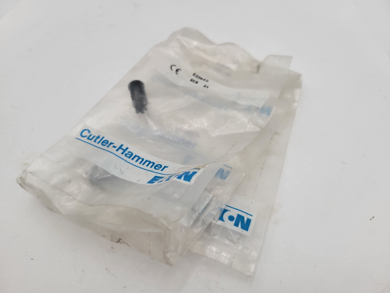 4PC Lot Eaton E22BA2 Push Button Switch Operator Plug Contact Actuator 22.5mm