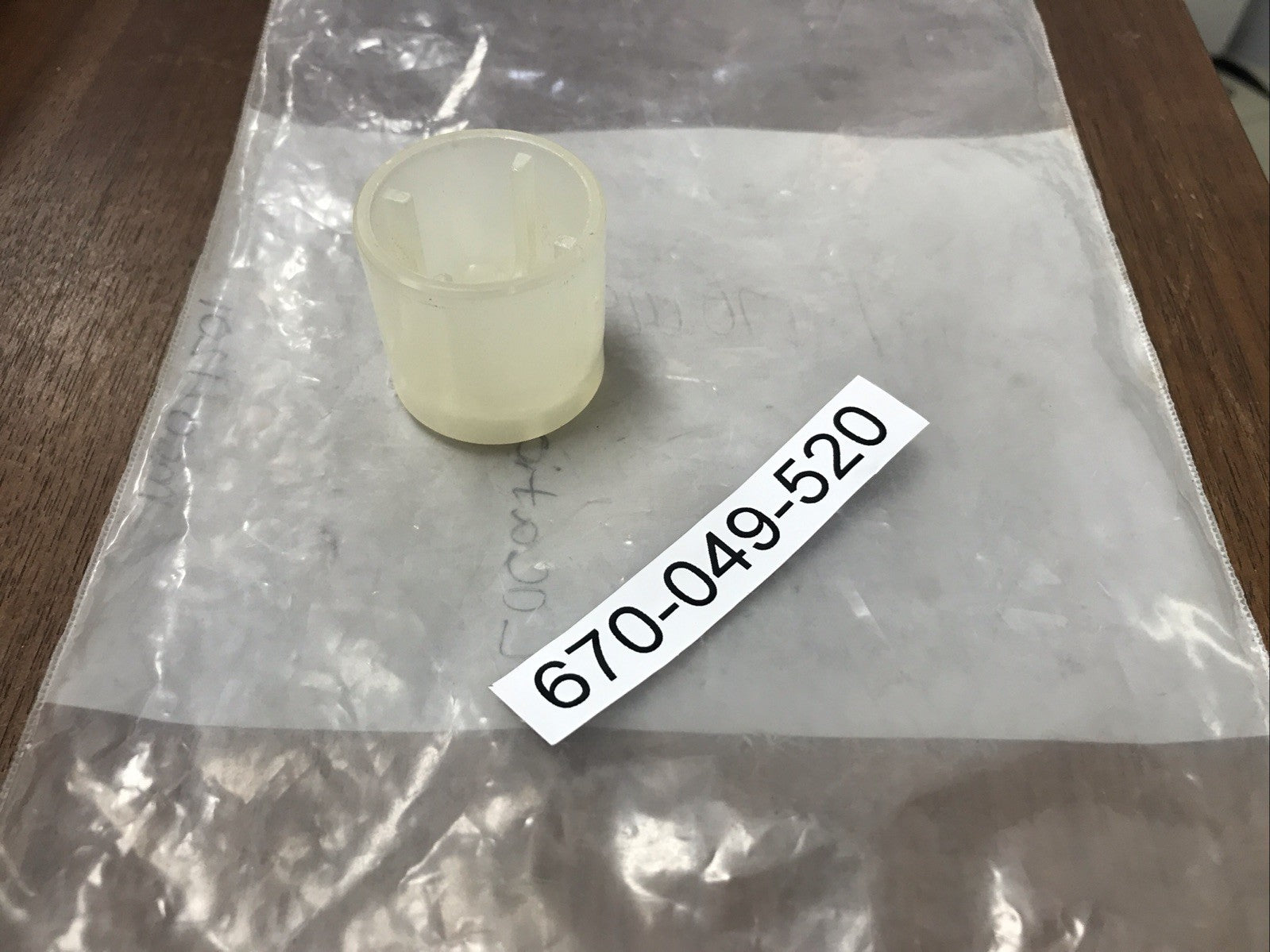 Sandpiper Pump 670-049-520 Check Valve Retainer 670.049.520