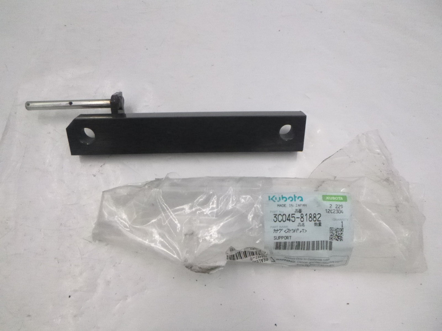 Genuine OEM Kubota Stopper Support 3C045-81882 For C15000 Transmission Cover