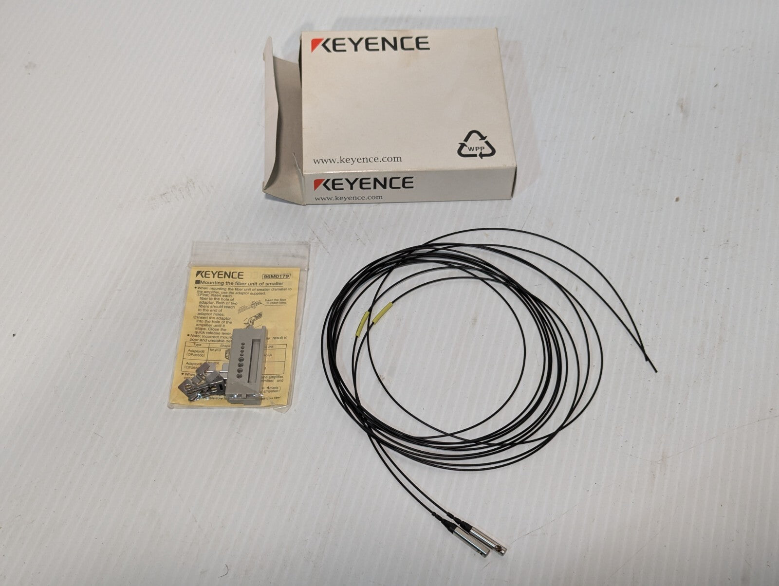 Keyence FU-16Z Side Beam Emitting Digital Optical Fiber Sensor