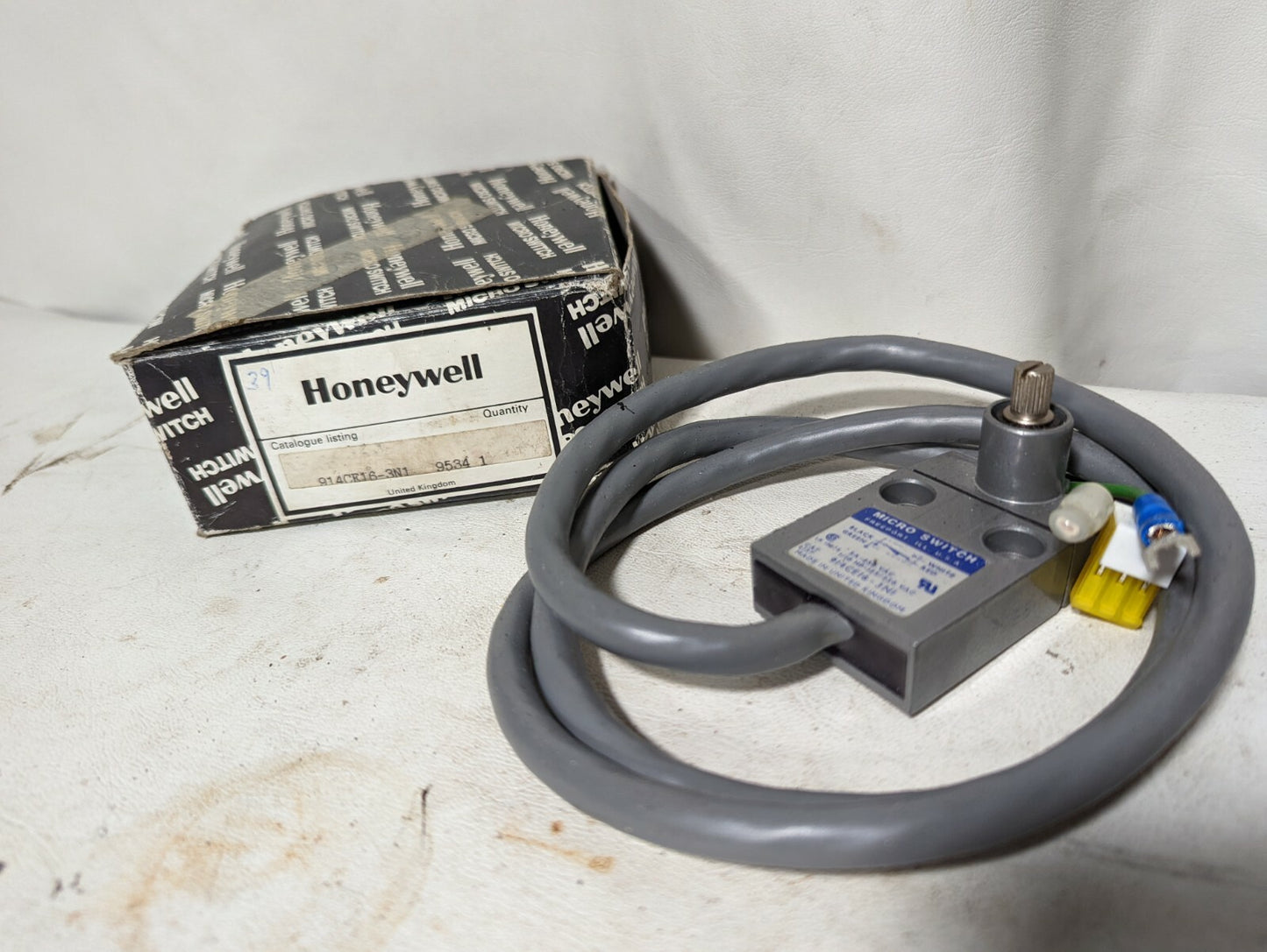 Micro Switch 914CE16-3N1 snap action limit switch