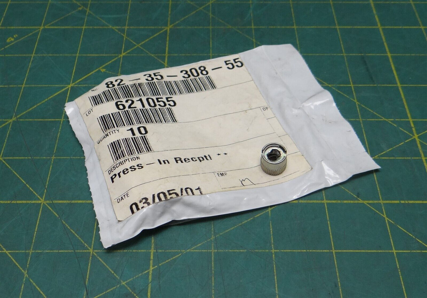 (Qty 10) Southco DZUS 82-35-308-55 Quarter-Turn Medium Steel Press-In Receptacle