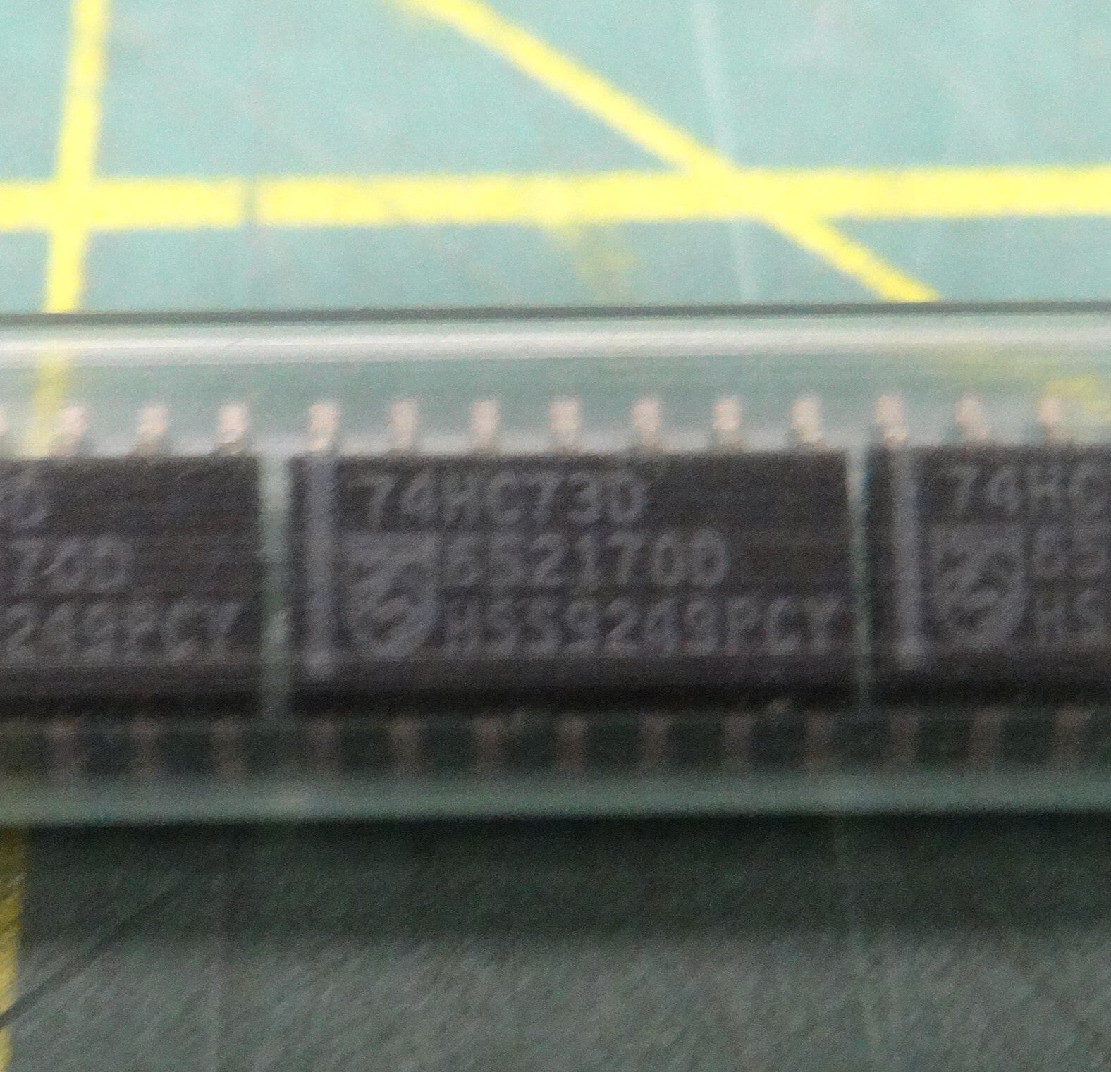 (Qty: 53) Nexperia Integrated Circuit 74HC73D 652170D H559243PCY 7-Pin JK Type