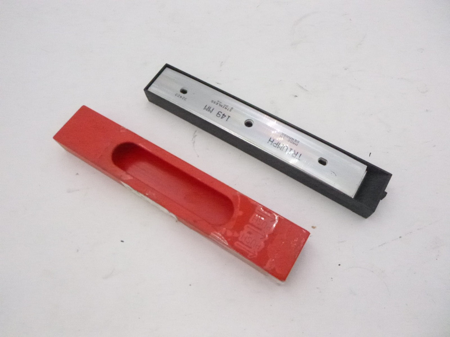25 Pack JFB Triumph 6" Stainless Steel Replacement Blades Red