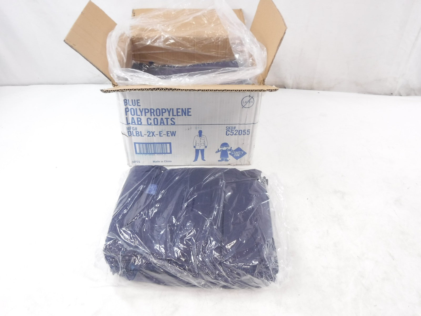 30 Pack The Safety Zone 2XL Blue Polypropylene 3 Pocket Lab Coats C52055