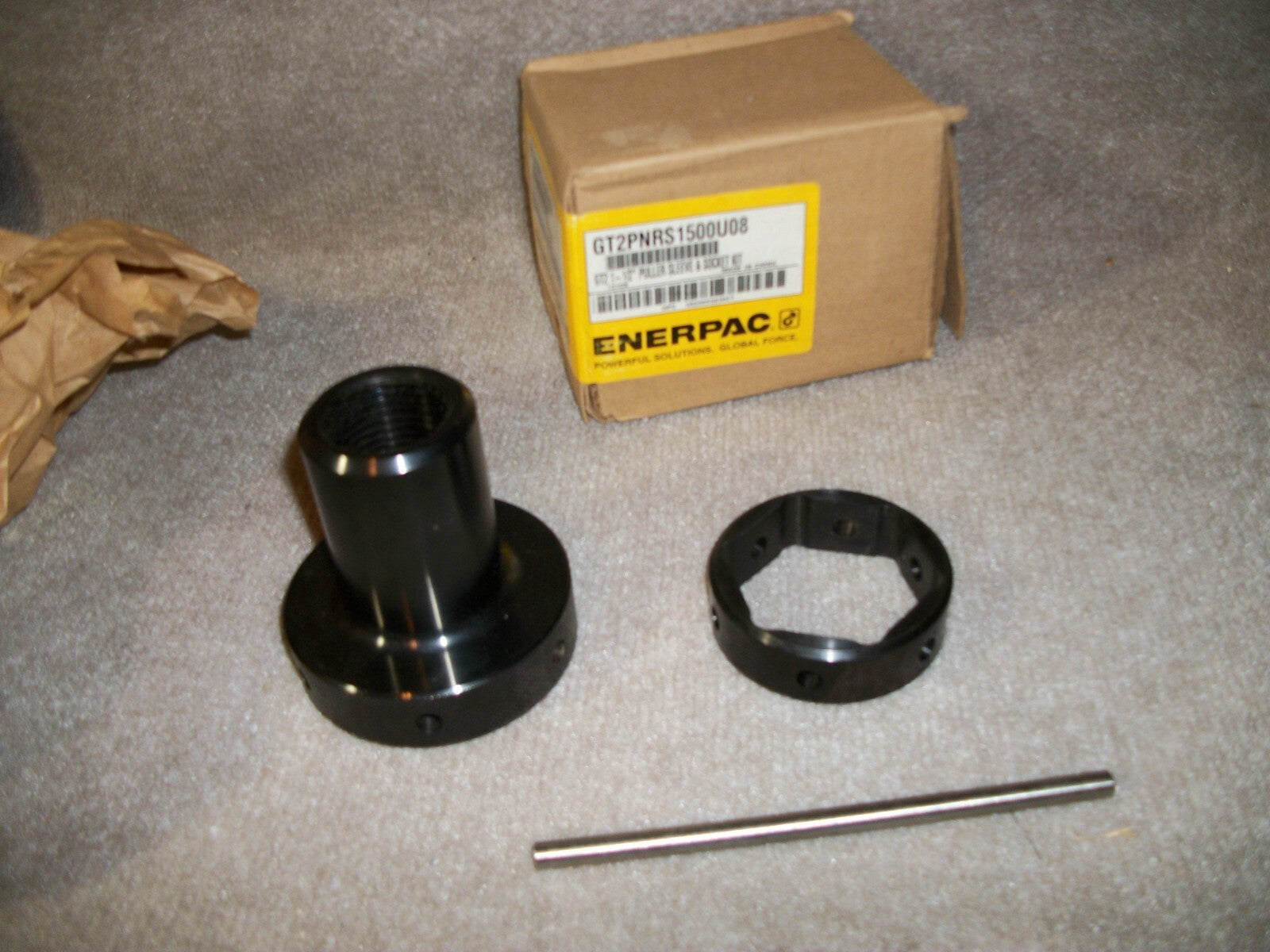 NEW ENERPAC HYDRAULIC GT2PNRS1500U08 GT2 1-1/2 PULLER SLEEVE & SOCKET KIT W/ PIN