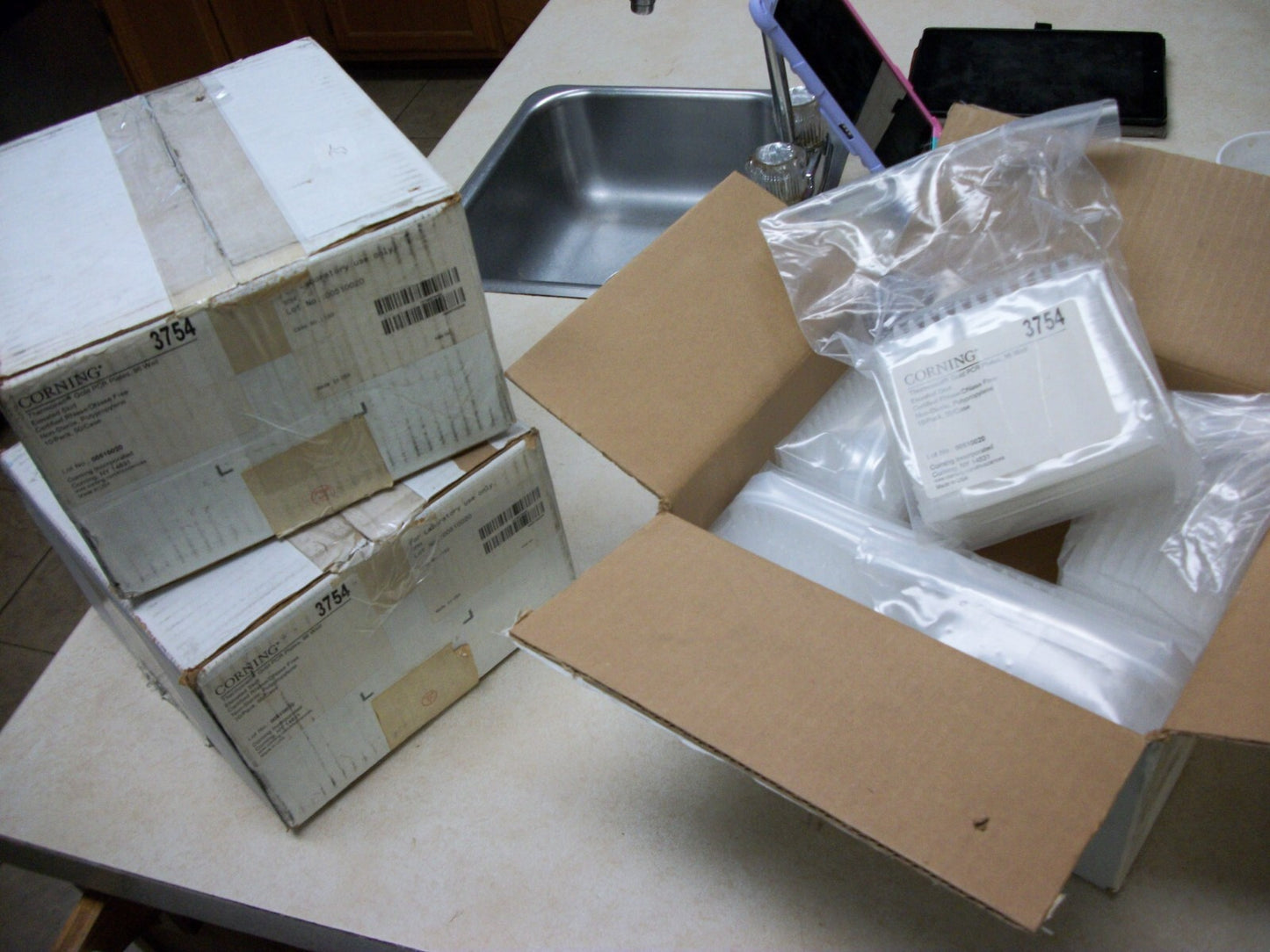 NEW CASE OF 50 CORNING THERMOWELL GOLD PCR PLATES 96 WELL ELEVATED SKIRT 3754