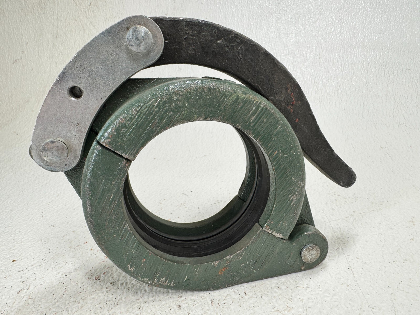 2-1/2" Snap-Joint Grooved Coupling Pipe Fitting, Heavy Duty, 1250-psi