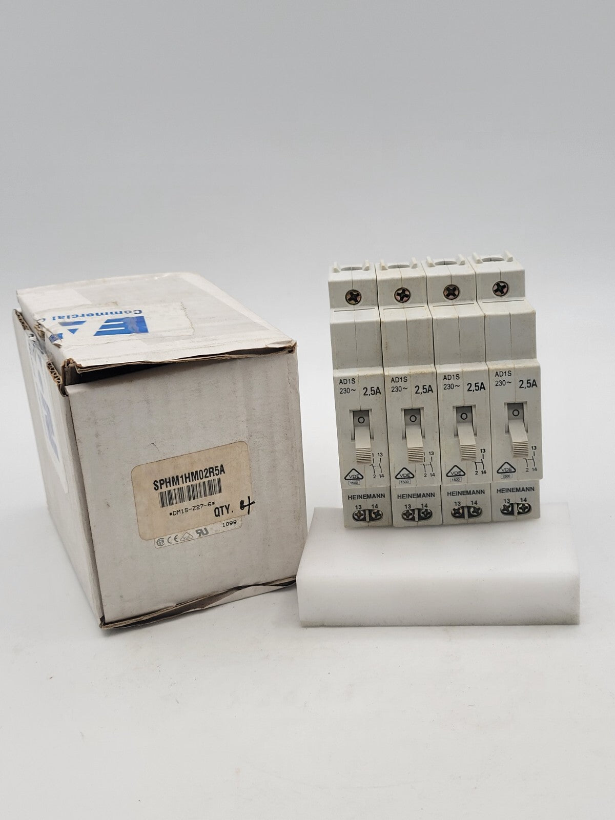 4PC Heinemann SPHM1HM02R5A DIN Rail Circuit Breaker 2.5A 277VAC 1P 1PH Type SPHM