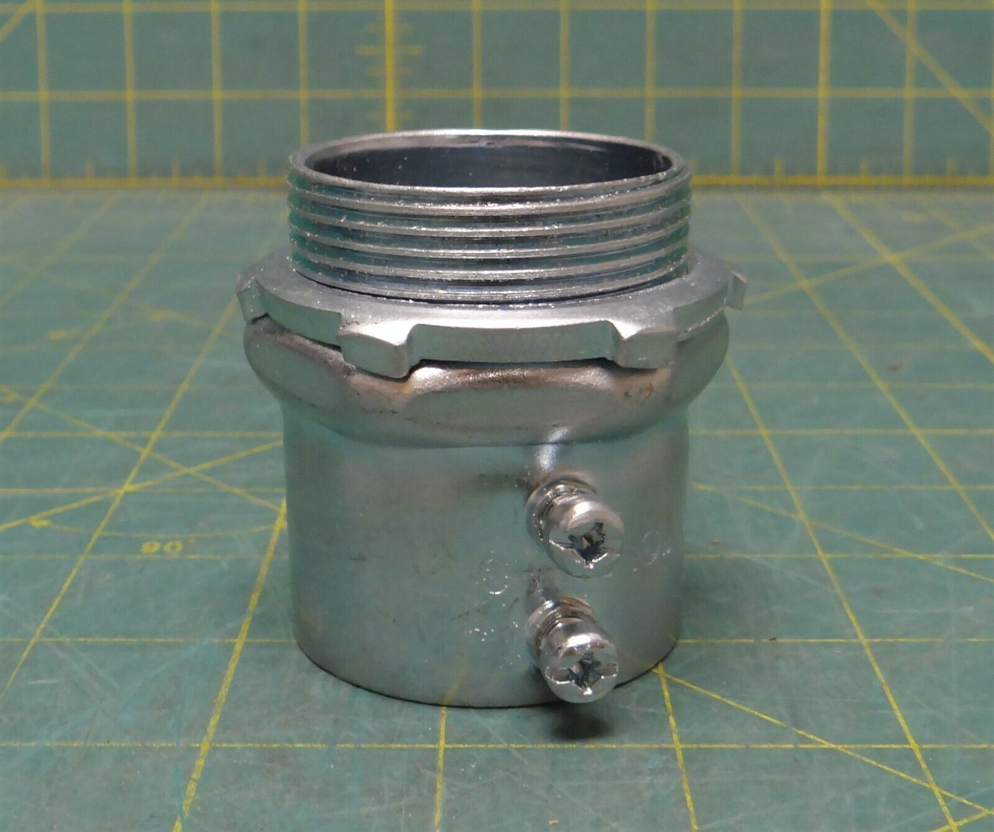 1-1/2" Crouse-Hinds Straight Steel Set Screw Connector EMT Conduit Fitting