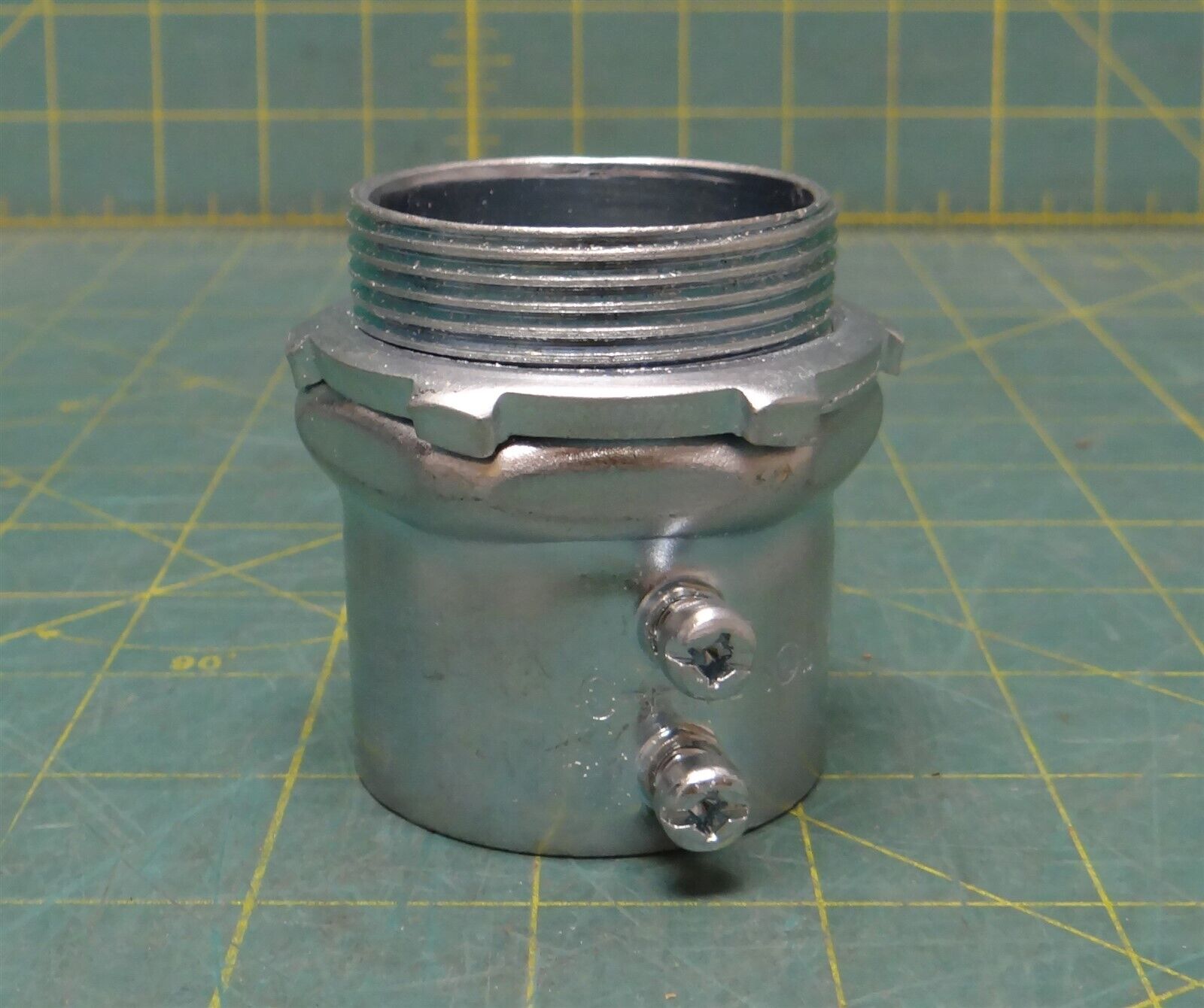 1-1/2" Crouse-Hinds Straight Steel Set Screw Connector EMT Conduit Fitting
