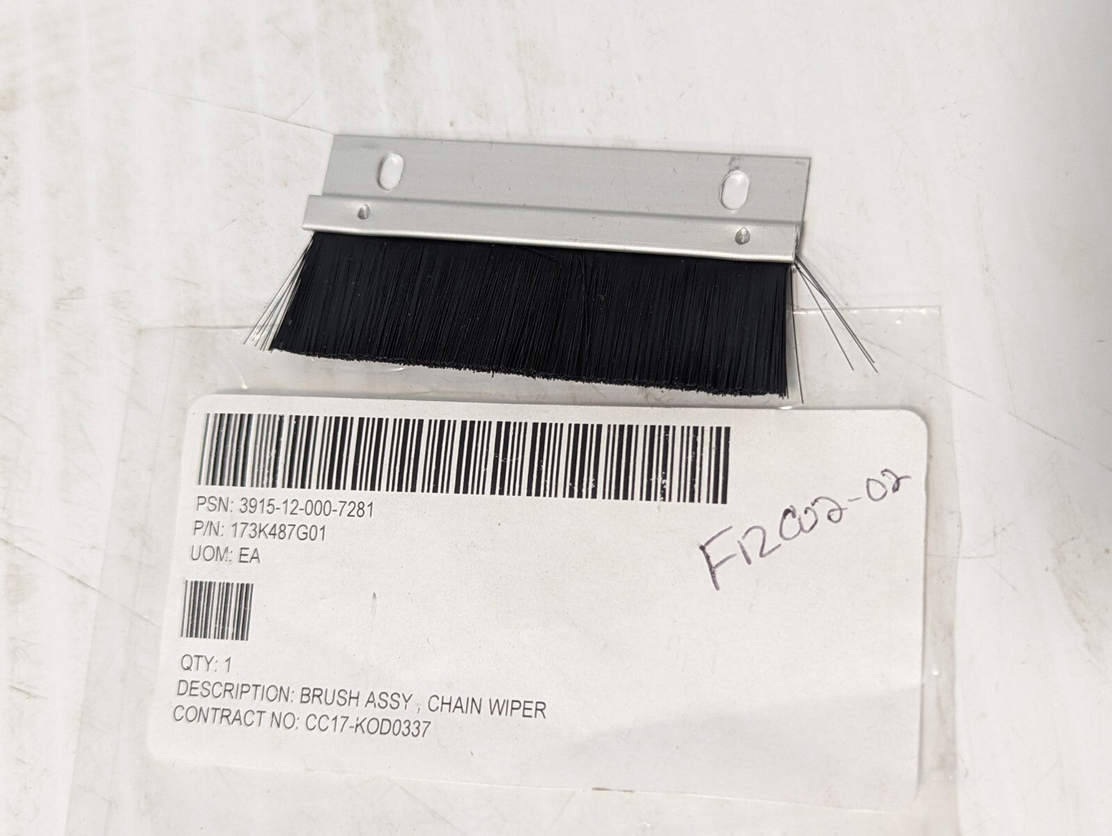 3915-12-000-7281 173K487G01 Chain Wiper Brush Assembly