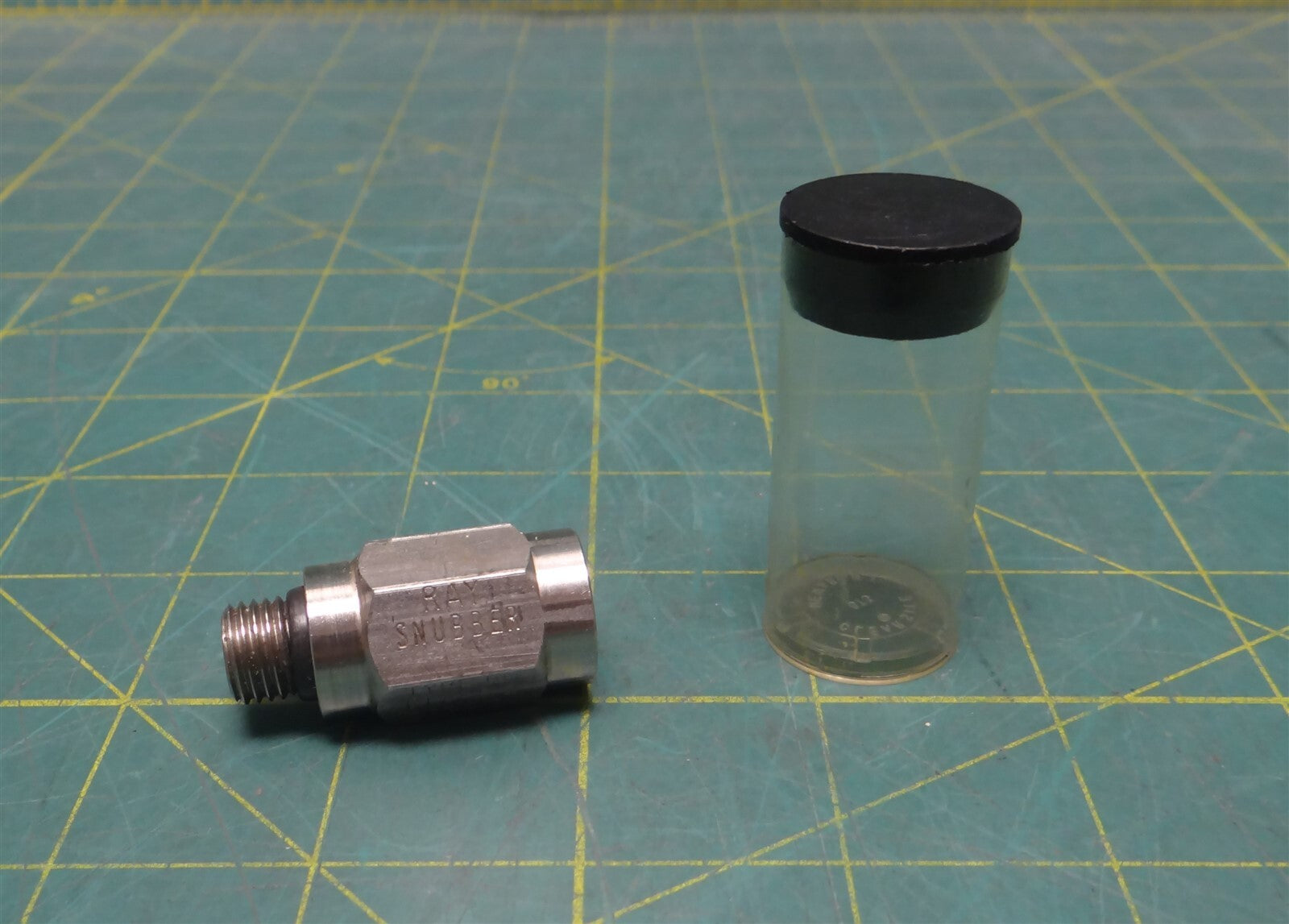 Ray Pressure Snubber 616 24226 Type III Class 2 Comp C, Solid Body, 1.5" Length