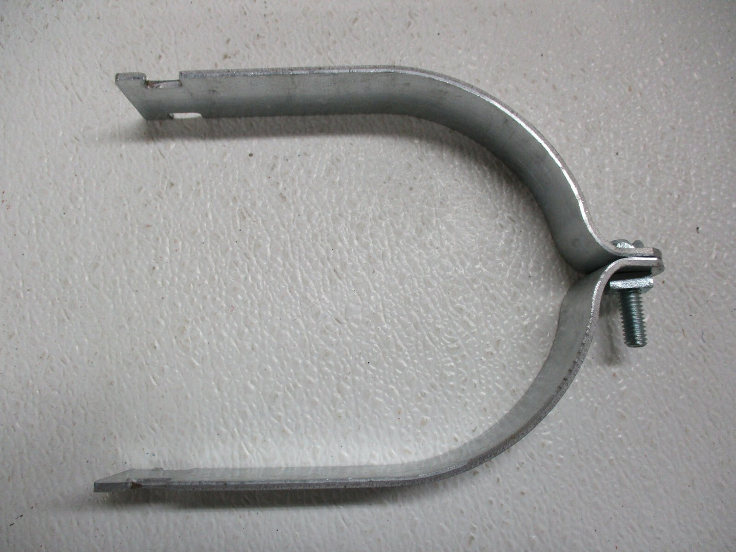 B-LINE B2019PAZN 5" Pipe & Conduit Strut Strap Clamp Fitting Zinc  (Lot of 6) 